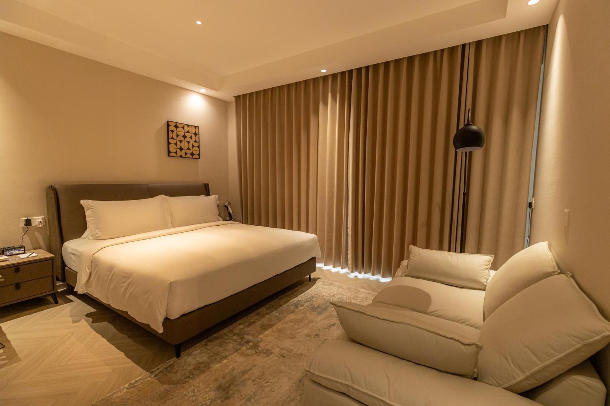Landison Penang 4*